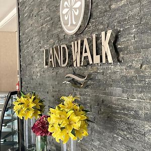 Land Walk Al Aqiq